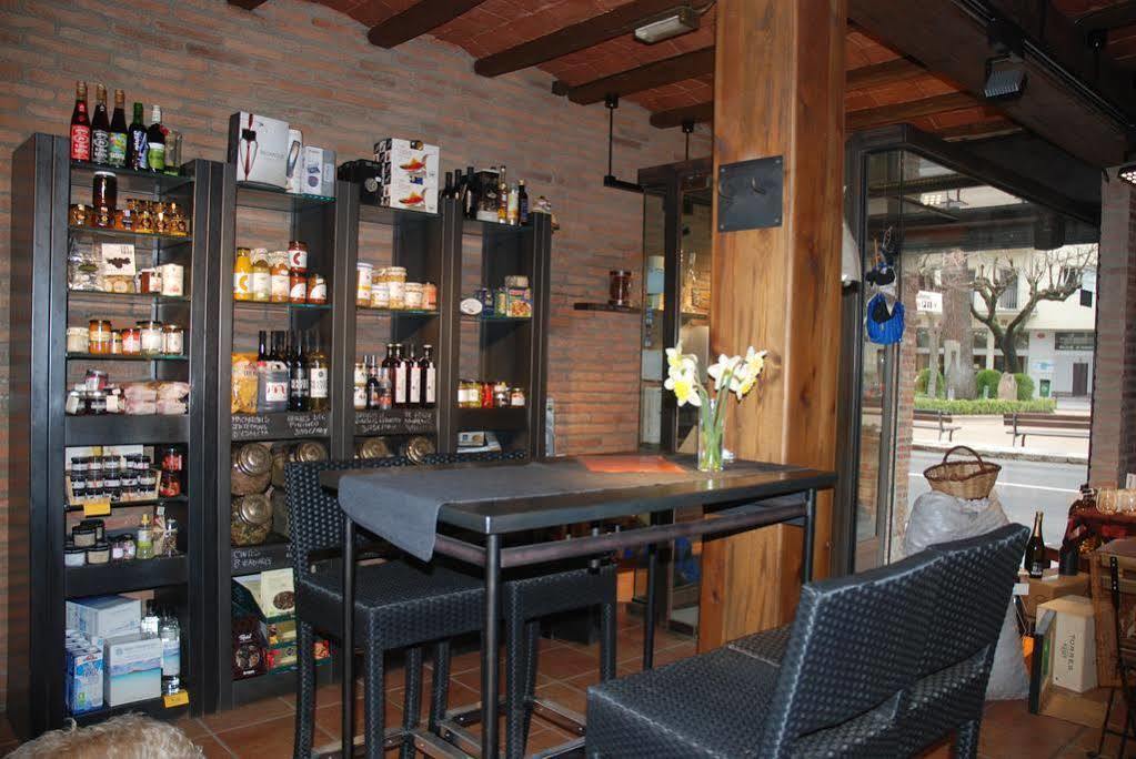 Hostal Torras Sant Hilari Sacalm Exteriér fotografie
