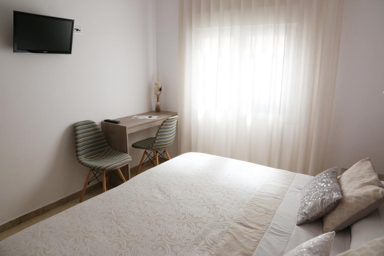 Hostal Torras Sant Hilari Sacalm Exteriér fotografie