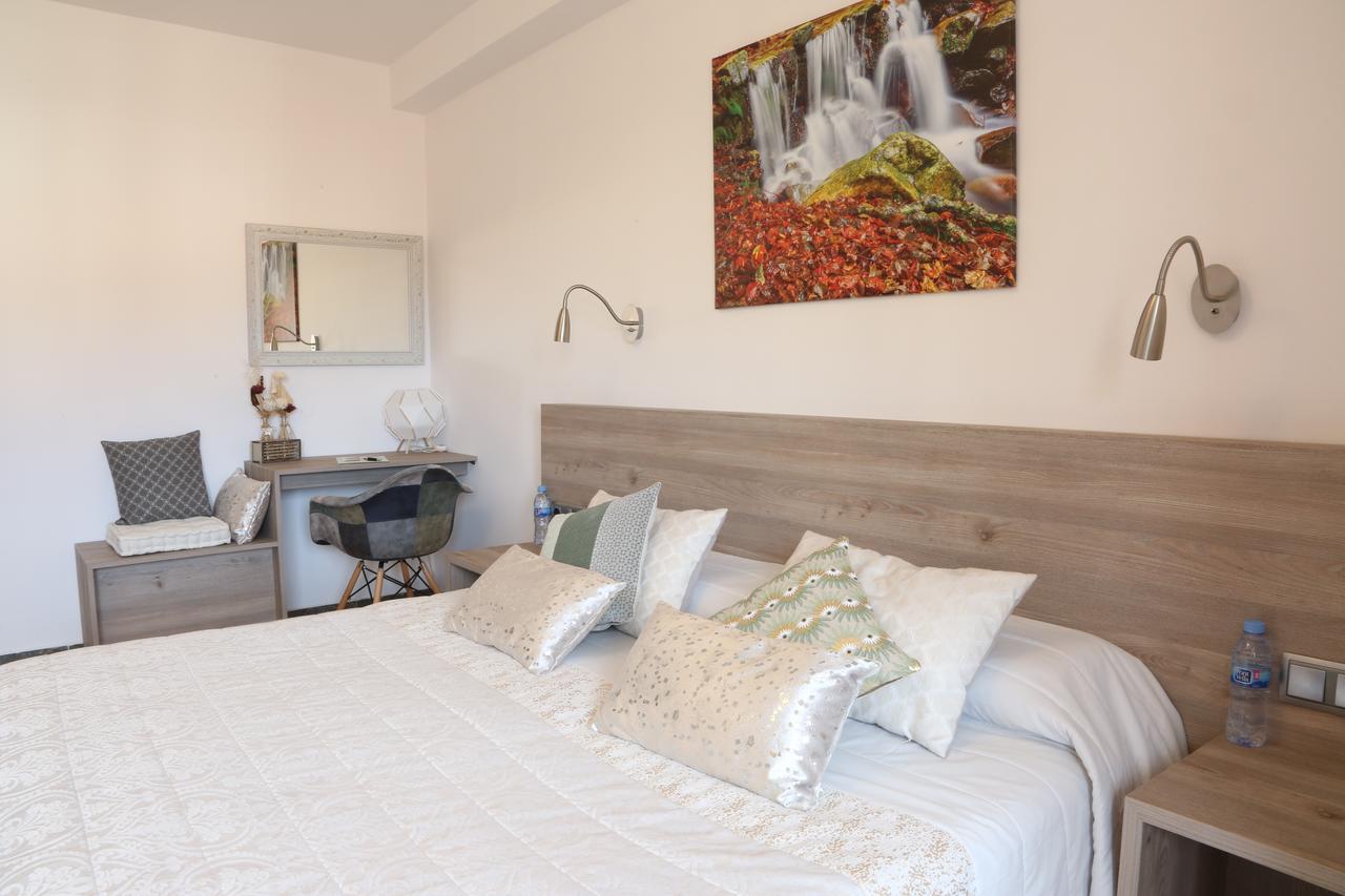 Hostal Torras Sant Hilari Sacalm Exteriér fotografie